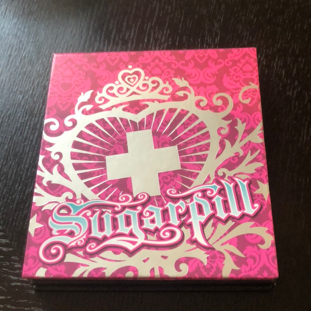 Sugarpill eyeshadow palette, burning heart
